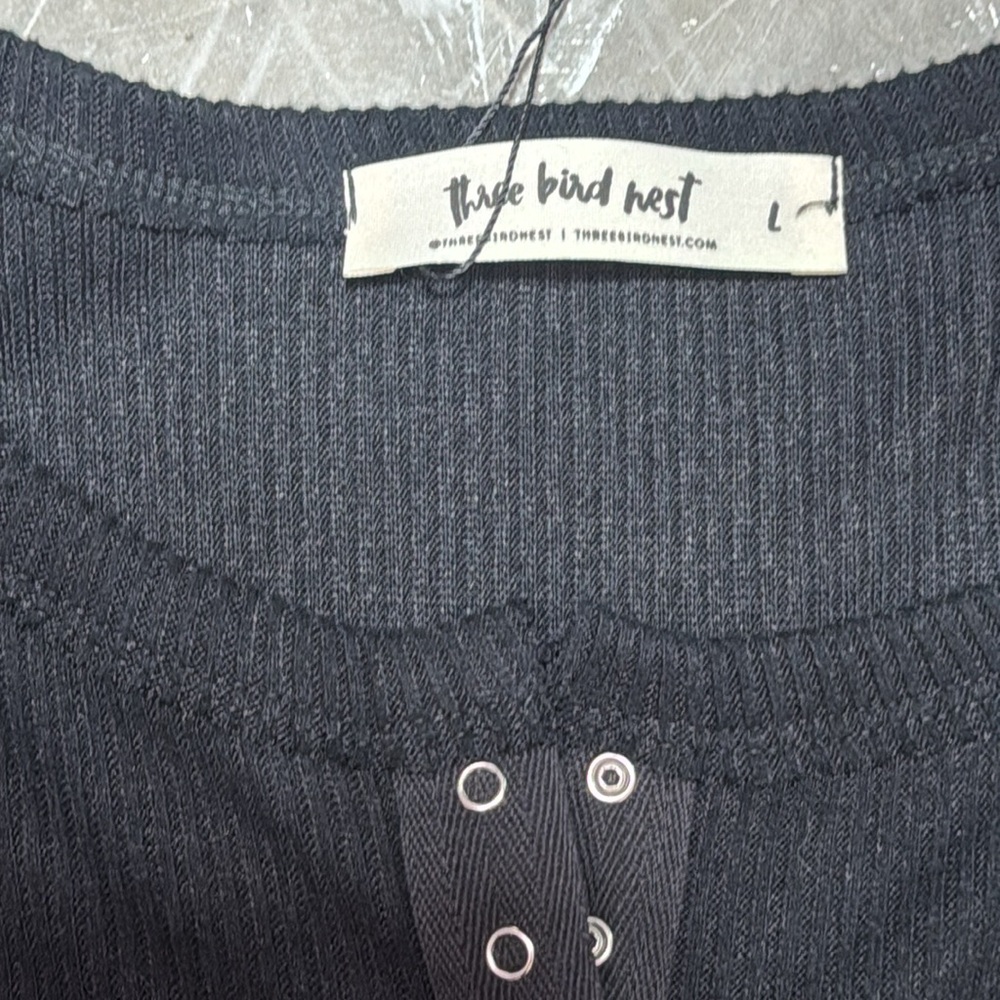 Three Bird Nest Leila Ribbed Henley oversized Top - Black - Picture 8 of 9